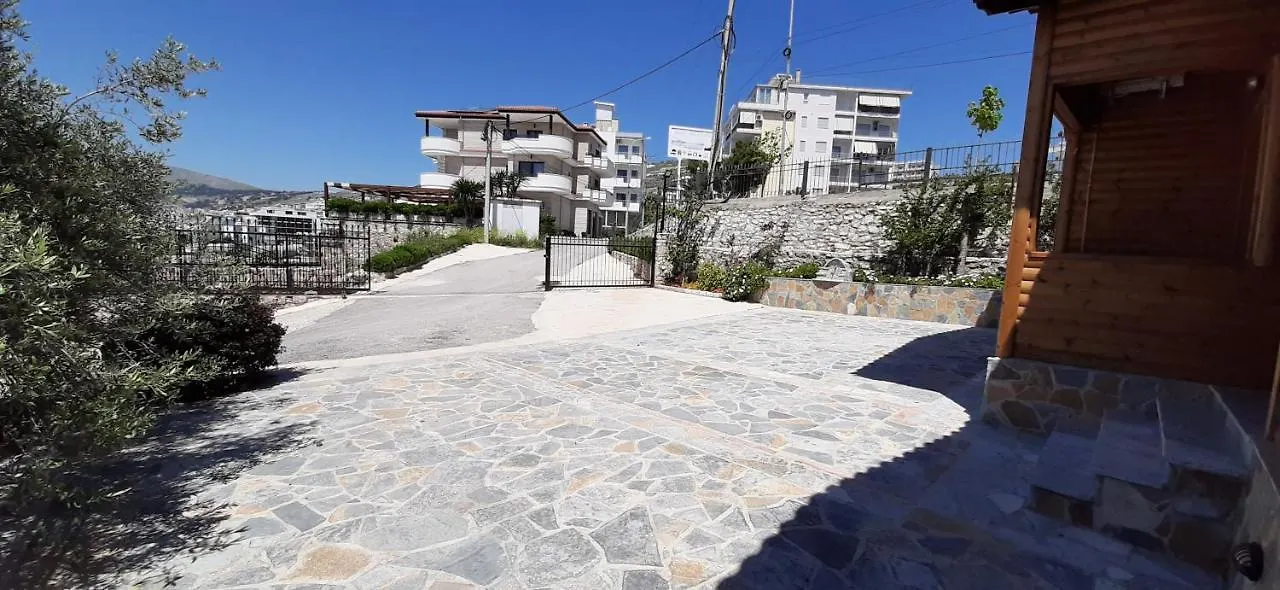 סרנדה Villa Skenderi אלבניה