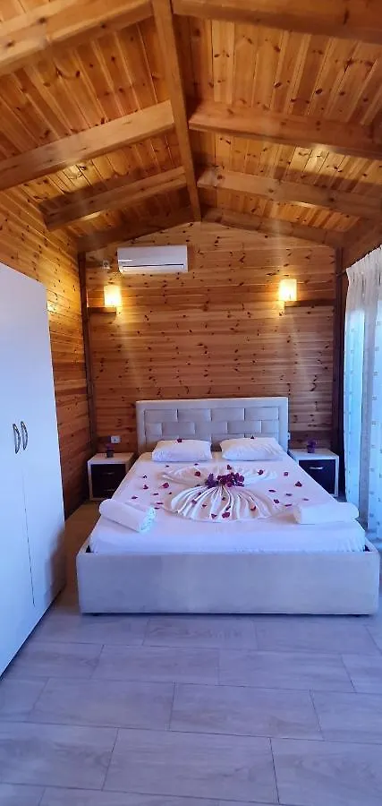 Villa Skenderi Sarandë 0*,