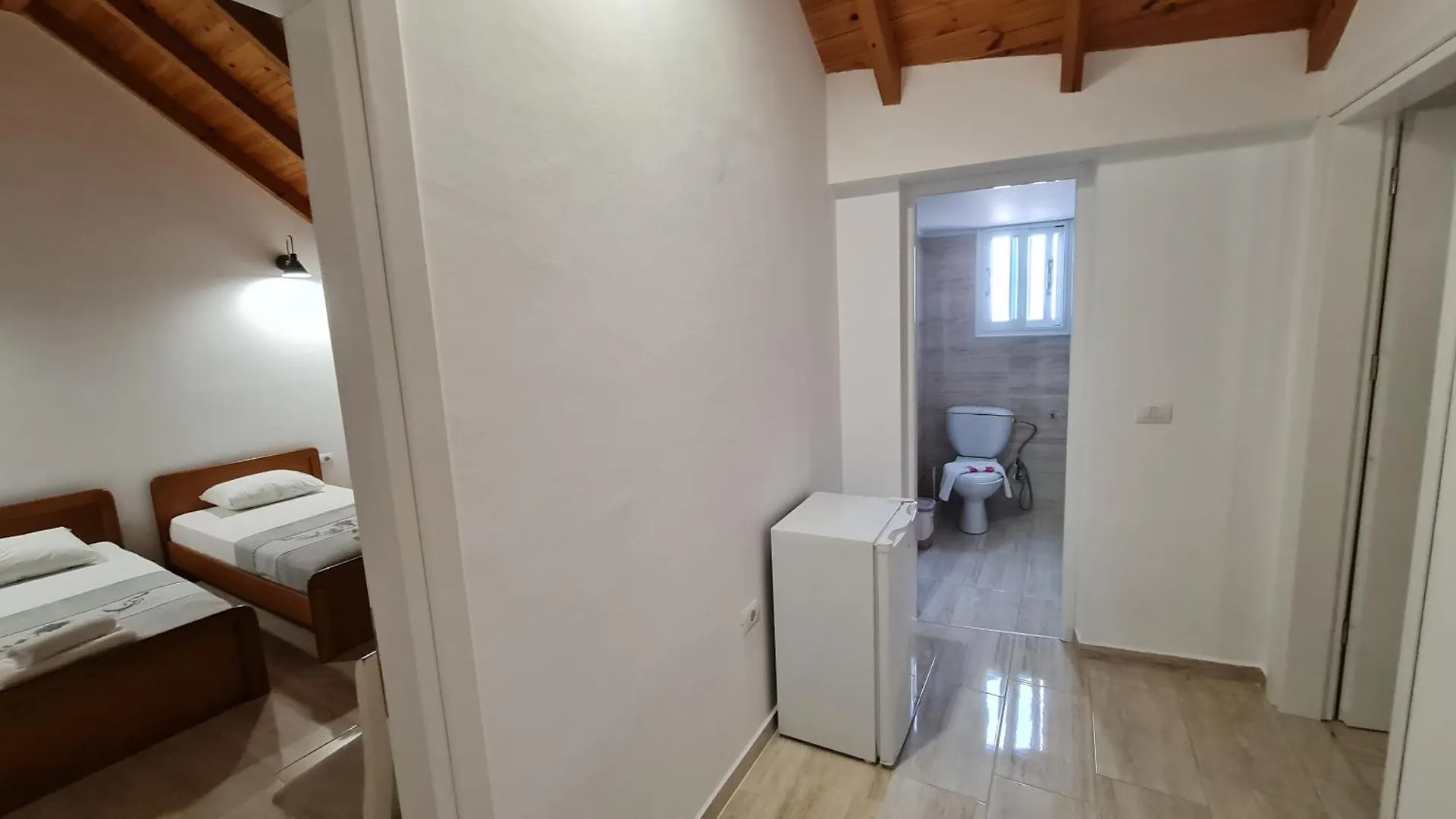 Villa Skenderi Sarandë 0*,