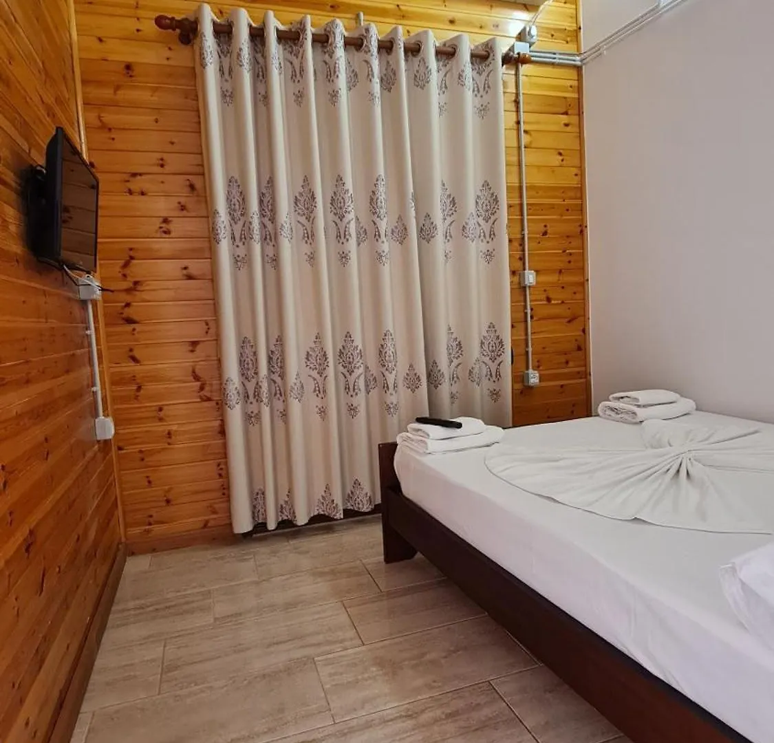 Villa Skenderi Sarandë 0*,